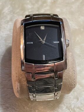 Bezel 1602 Men's Stainless Steel Black Dial Bracelet Watch